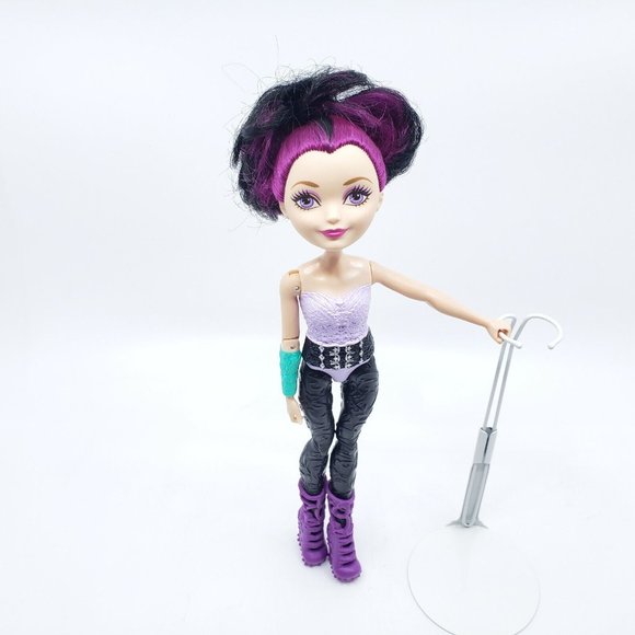 Ever After High Raven Queen Magic Arrow Archery Doll Figure Toy - Picture 6 of 8